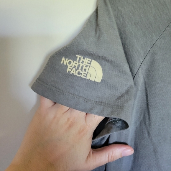 The North Face Women's Gray Sunset Scoop Neck Tee Size XL - Picture 4 of 5